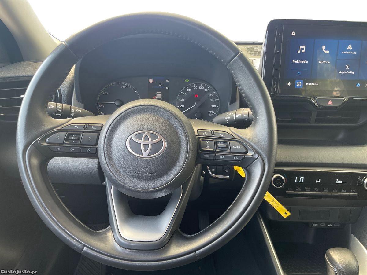 Toyota Yaris 1.5 HDF Comfort Plus — fotografia 11