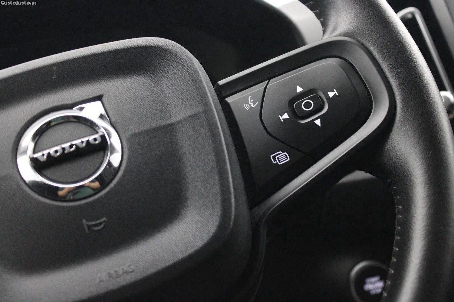 Volvo XC 40 D3 2.0 — fotografia 33