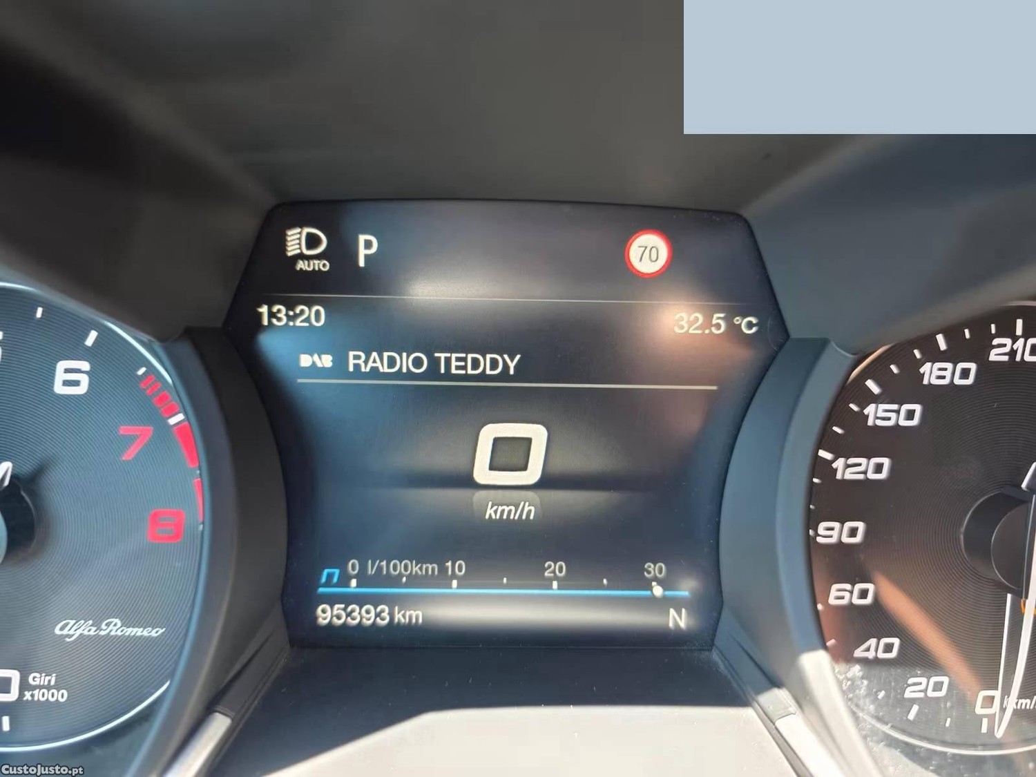 Alfa Romeo Stelvio 2.9 T Quadrifoglio V6 — fotografia 11