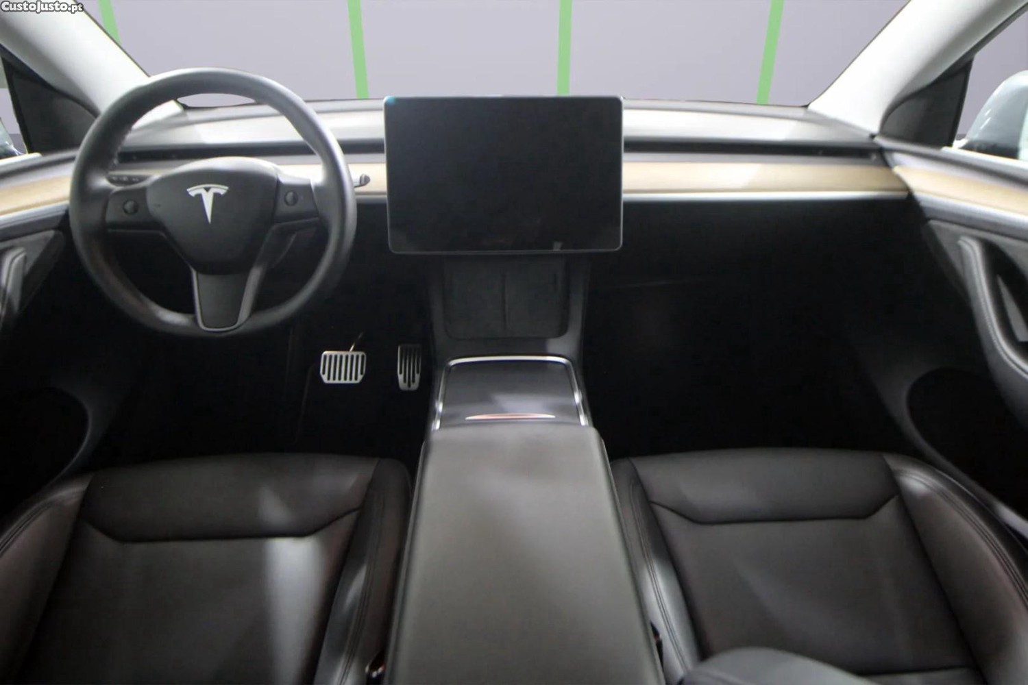 Tesla Model Y Standard — fotografia 4