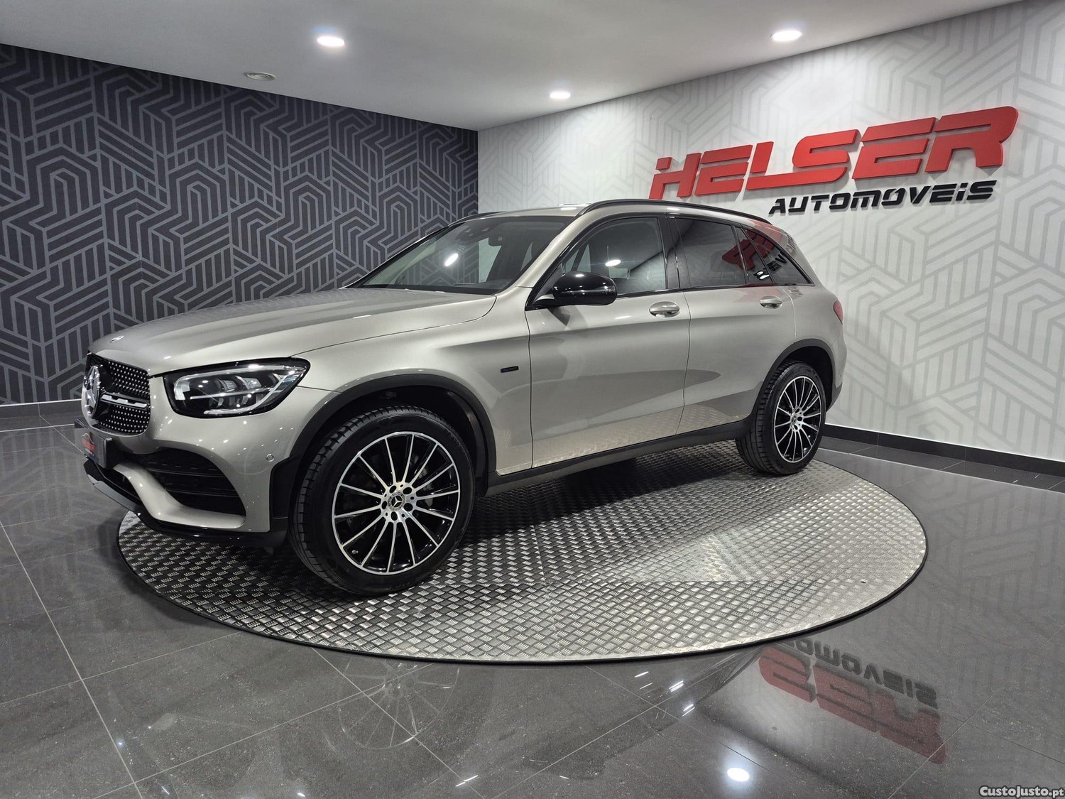 Mercedes-Benz GLC 300 de 4Matic 9G-TRONIC AMG Line — fotografia 10