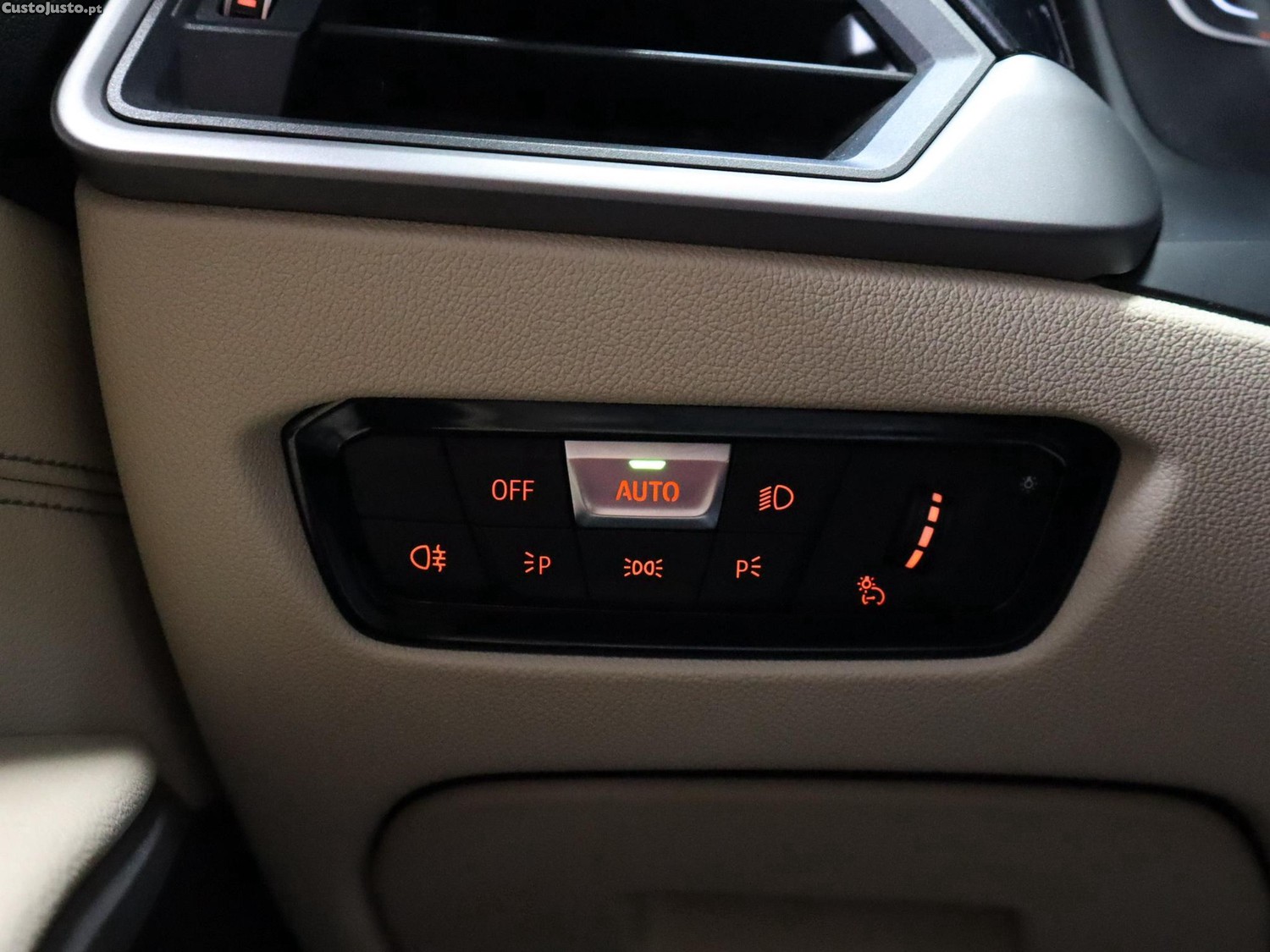 BMW 318 d Auto — fotografia 14