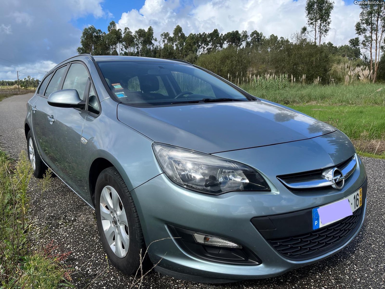 Opel Astra Sports Tourer — fotografia 9