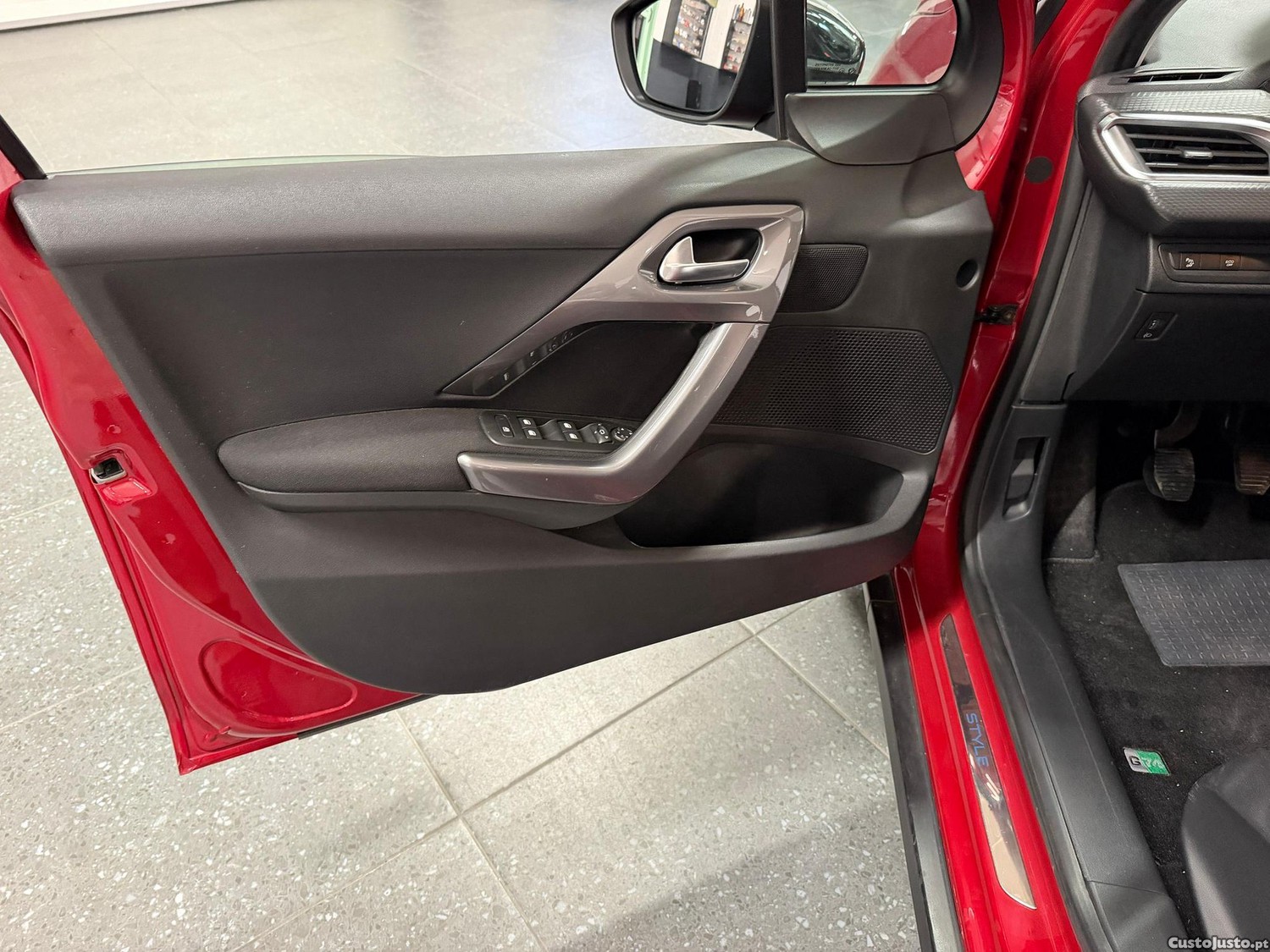 Peugeot 2008 1.5 BlueHDi Style — fotografia 11