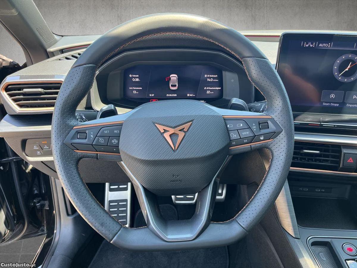SEAT Leon 2.0 TSi VZ — fotografia 5