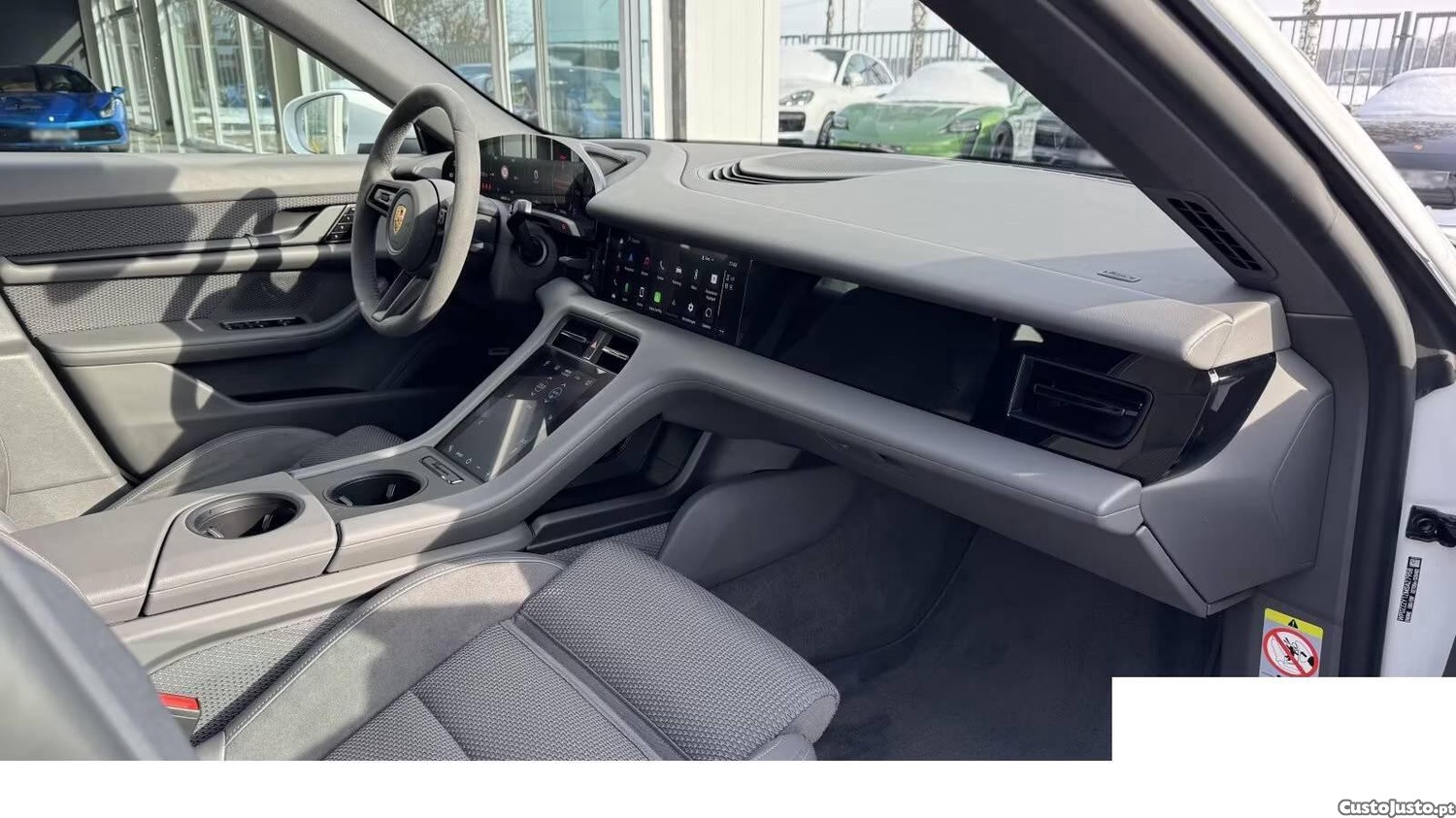 Porsche Taycan 4S Plus — fotografia 11