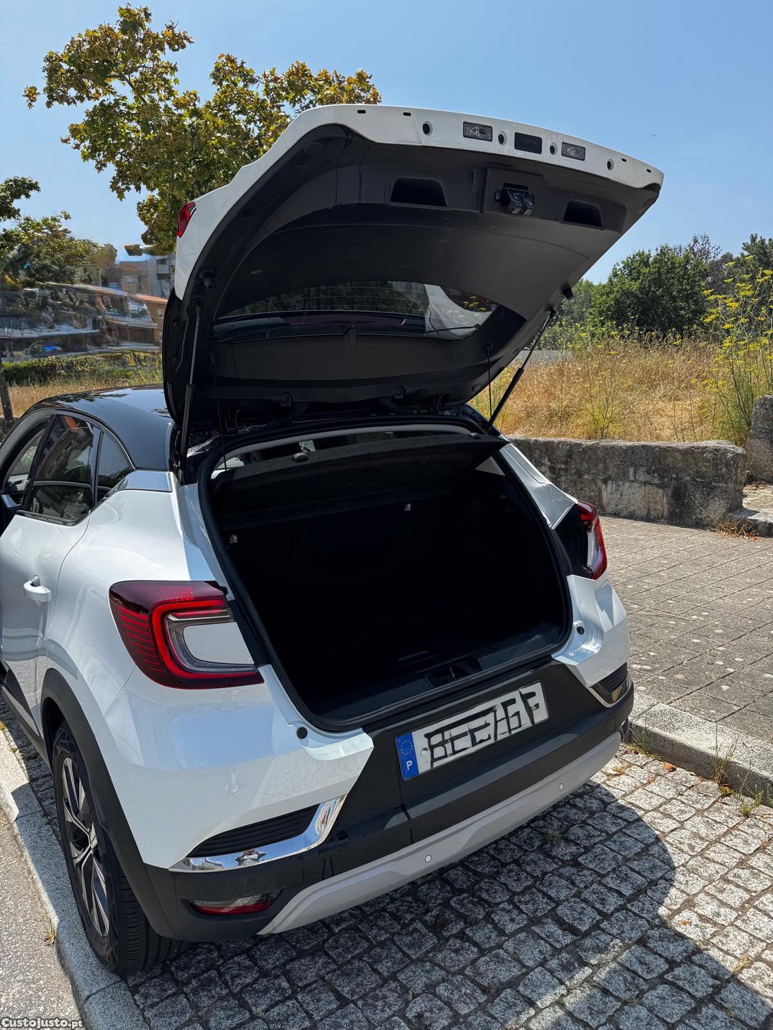 Renault Captur (E-Tech Hybrid) — fotografia 6