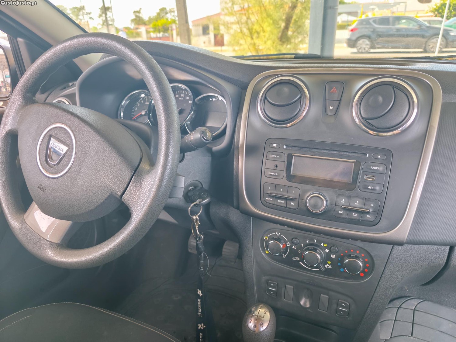 Dacia Logan MCV - 0.9 TCE Confort — fotografia 5
