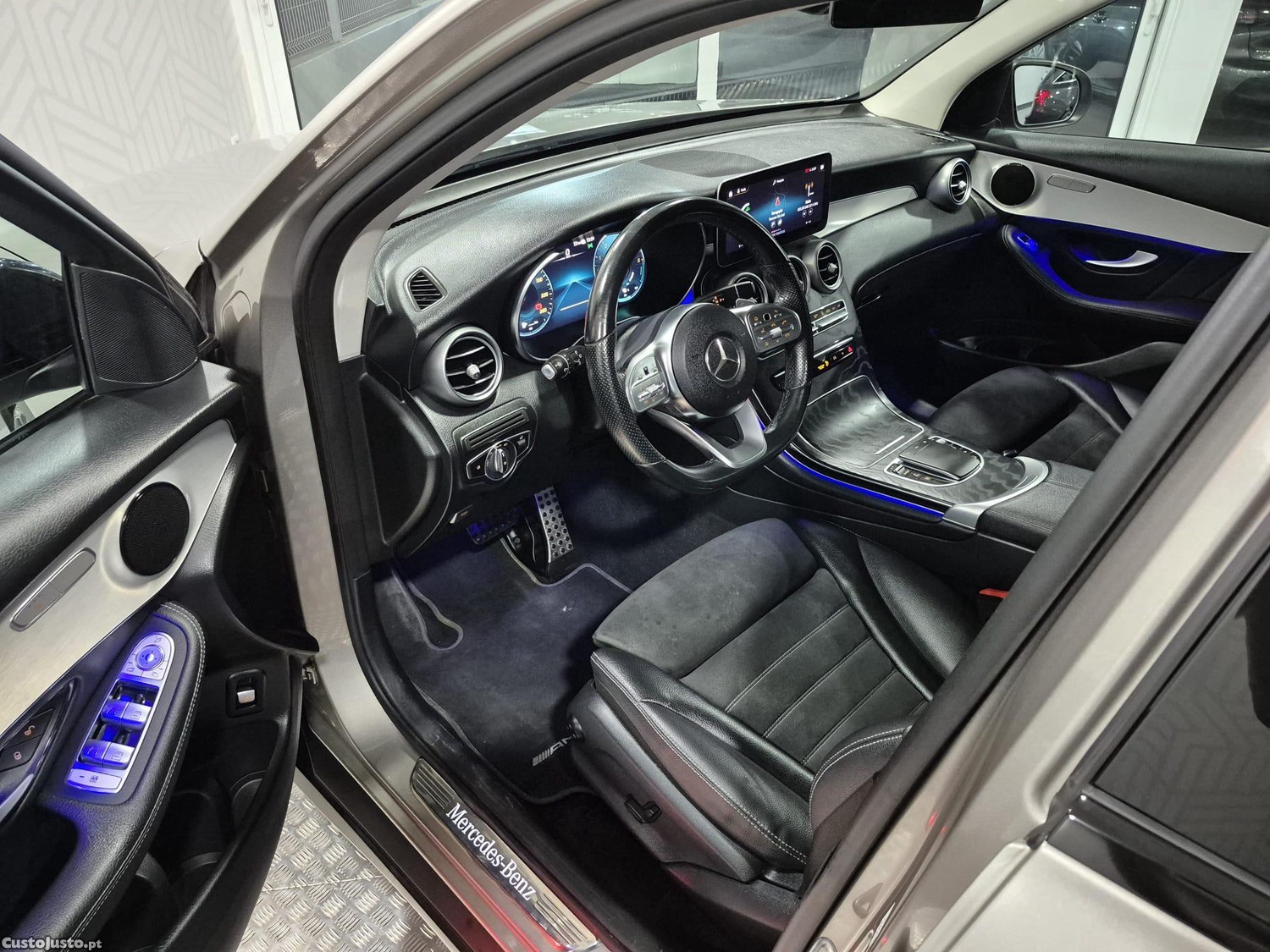 Mercedes-Benz GLC 300 de 4Matic 9G-TRONIC AMG Line — fotografia 3