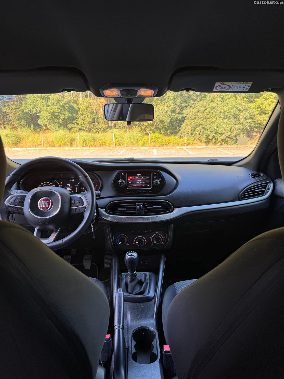 Fiat Tipo Station Wagon 1.3 M-Jet Street — fotografia 4