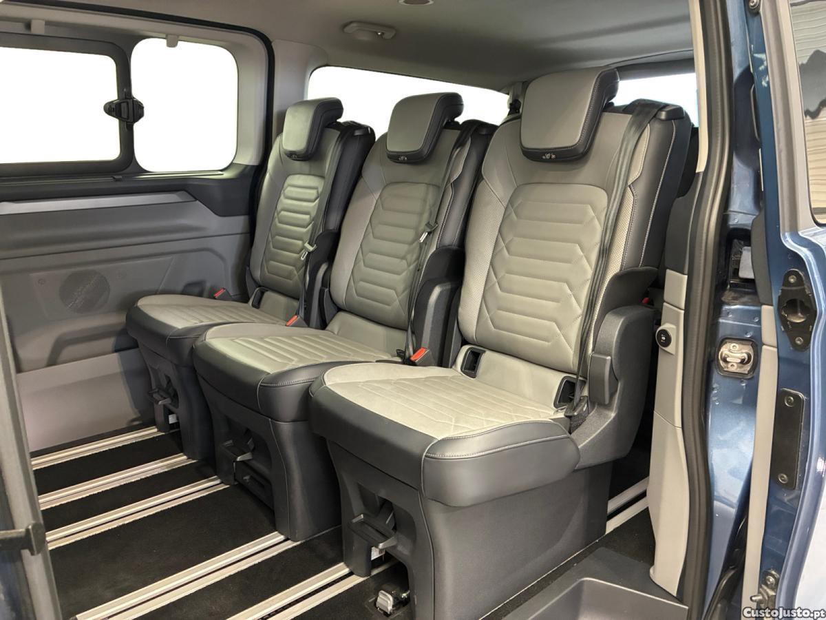 Ford Tourneo 2.0 EcoBlue L2H1 Titanium Aut. — fotografia 2