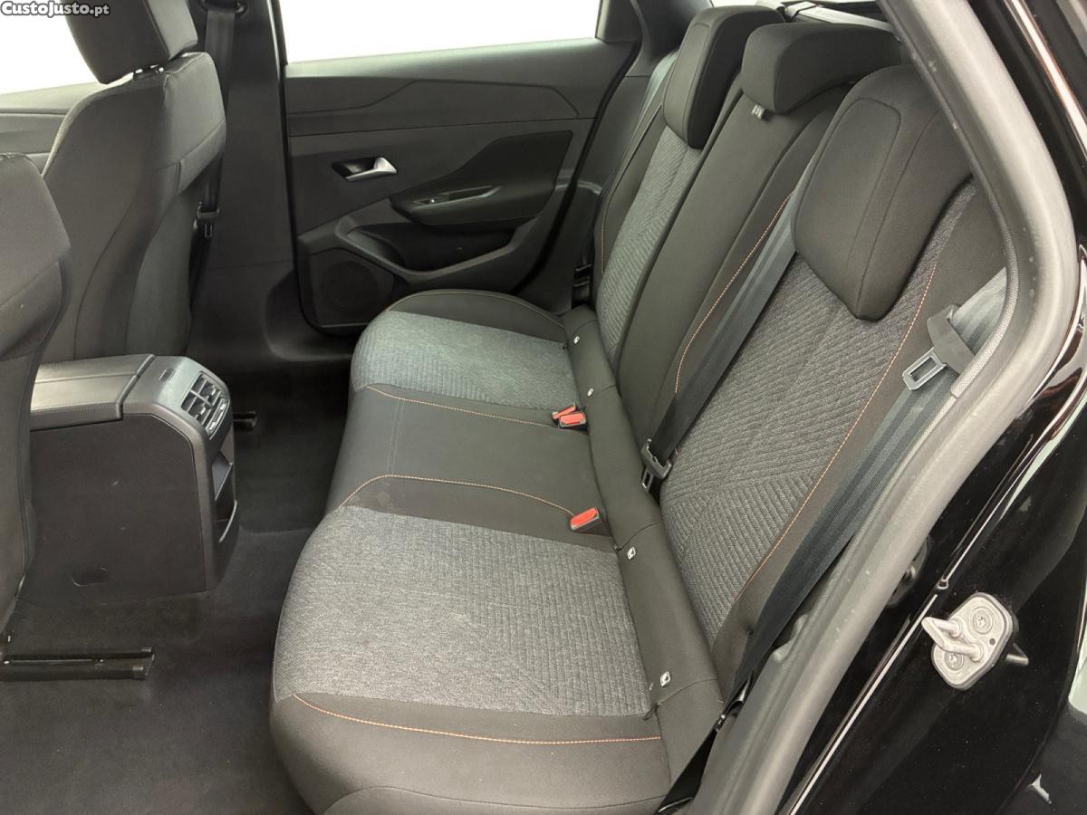 Peugeot 308 SW Hybrid Style e-DCS6 — fotografia 2