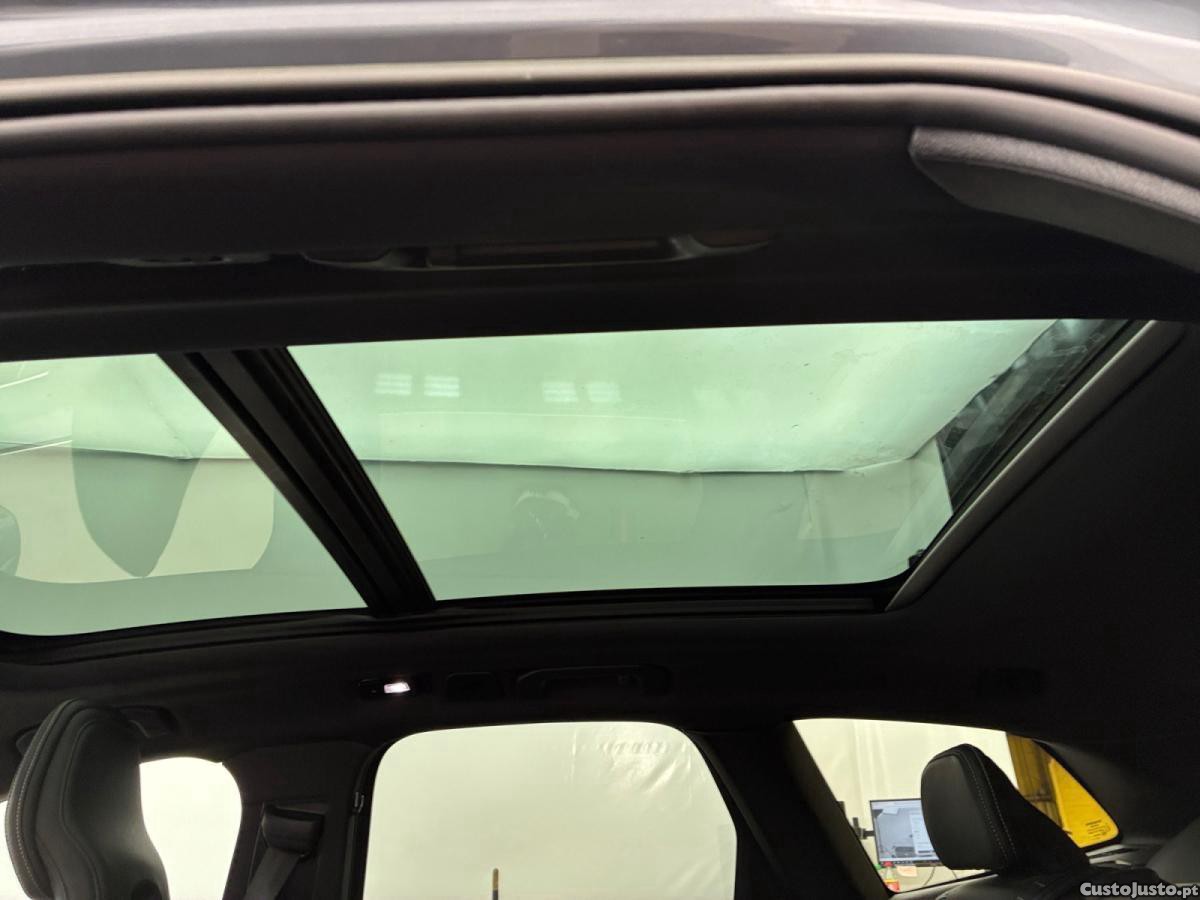 Volvo XC 60 2.0 T6 PHEV Plus Style Chrome — fotografia 4