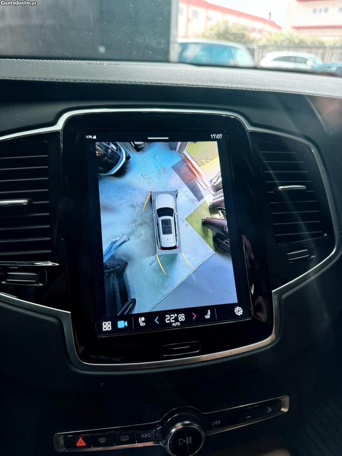 Volvo XC 60 B4 — fotografia 7