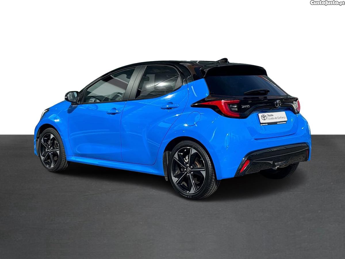 Toyota Yaris 1.5 HDF Premier Edition — fotografia 14