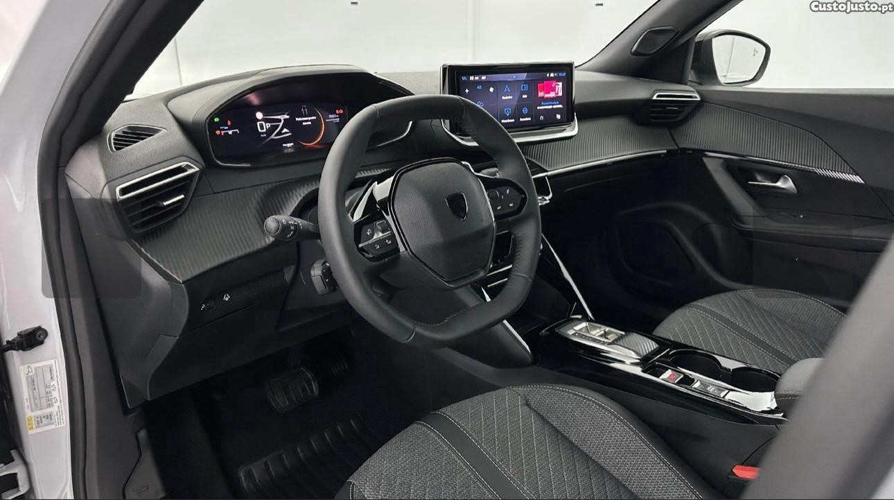 Peugeot 2008 1.5 BlueHDi Allure Pack EAT8 - 22 — photo 3
