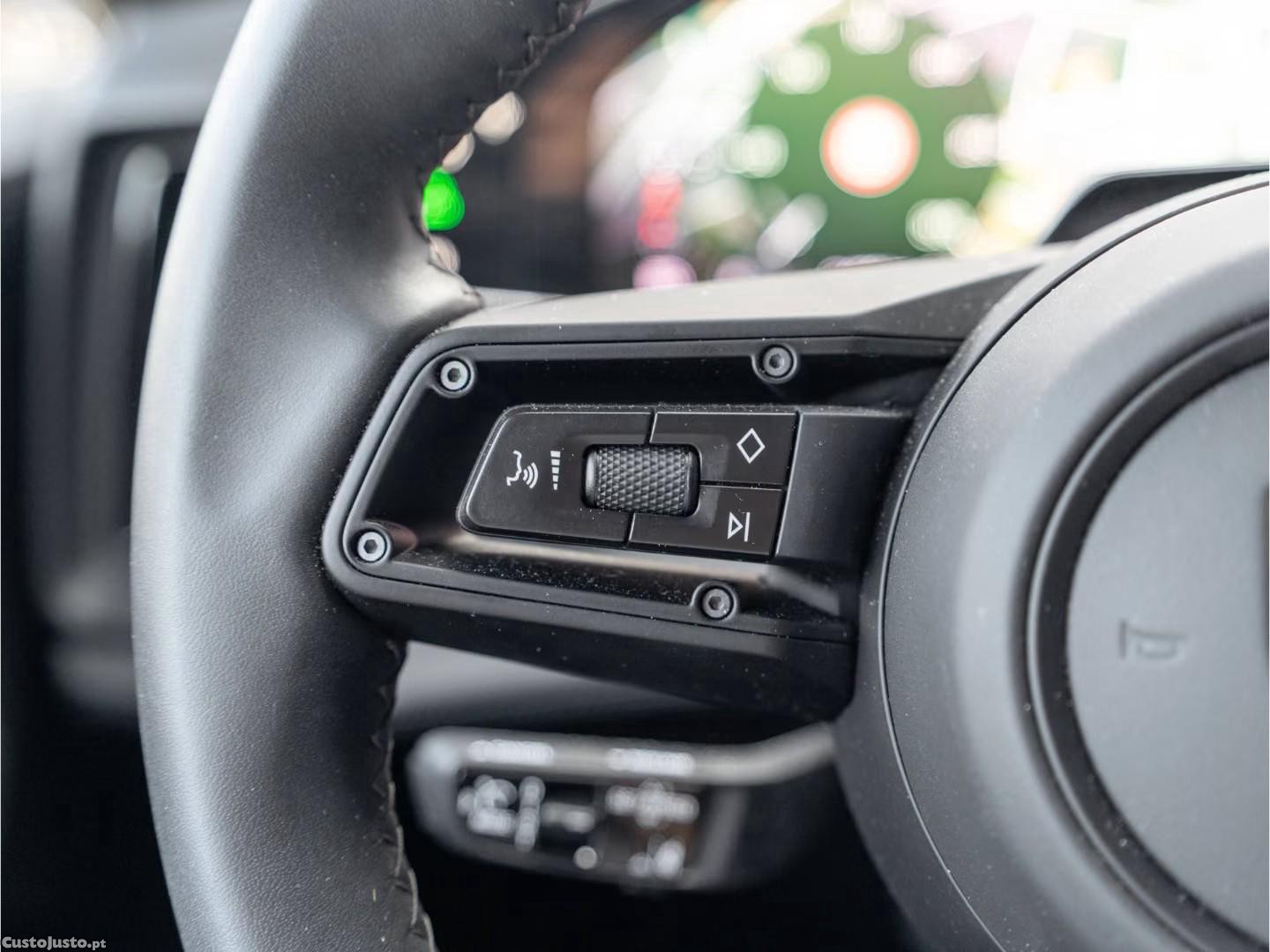 Porsche Cayenne Eletric — fotografia 12