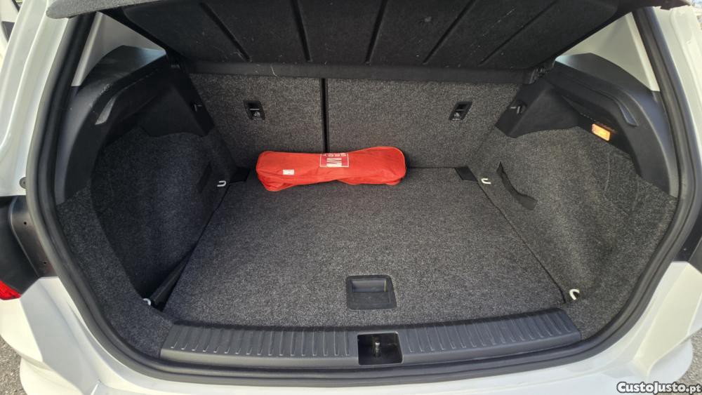 SEAT Arona 1.6 TDI Style — fotografia 3