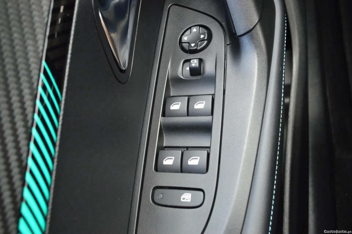 Peugeot 2008 1.5 BlueHDi Allure Pack — fotografia 12