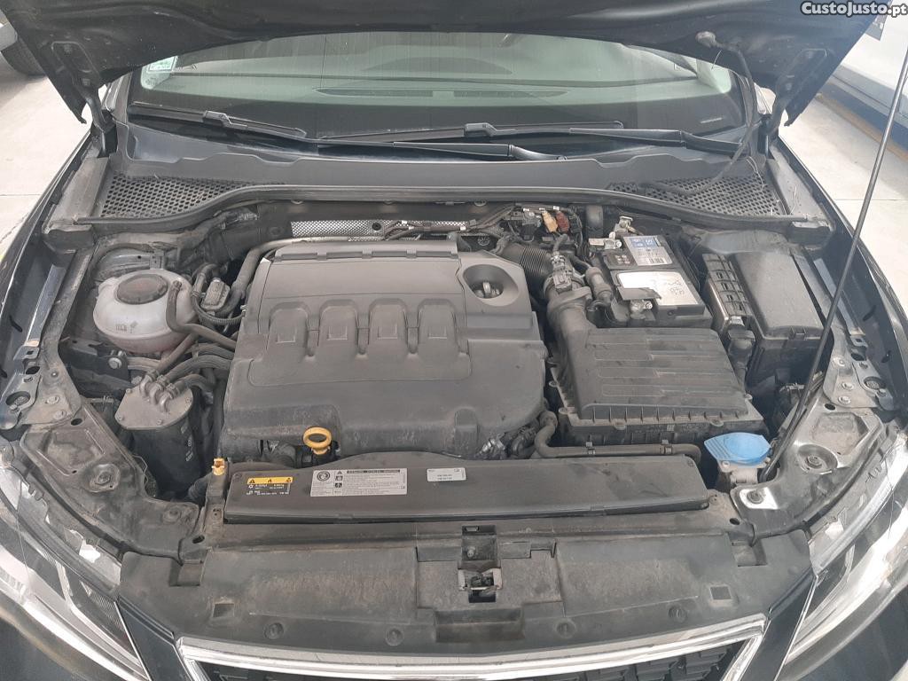 SEAT Leon ST 1.6 TDI Style 115cv — fotografia 18