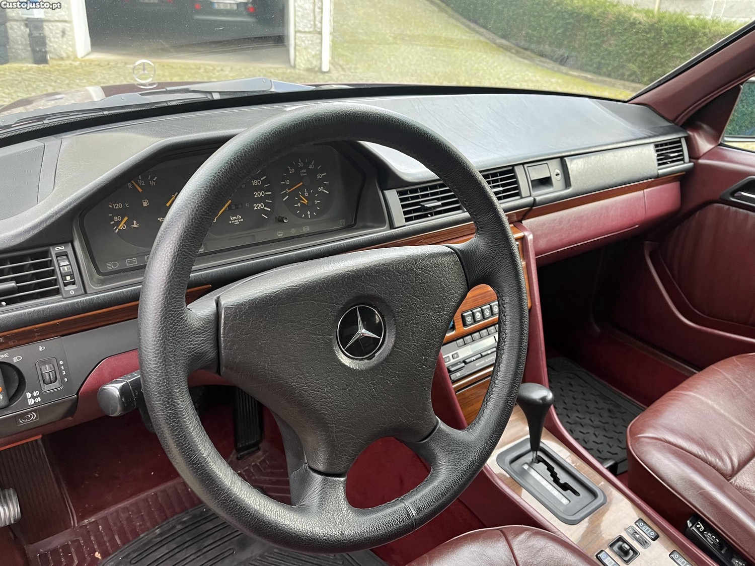 Mercedes-Benz 300 Turbo Diesel (W124) — fotografia 8