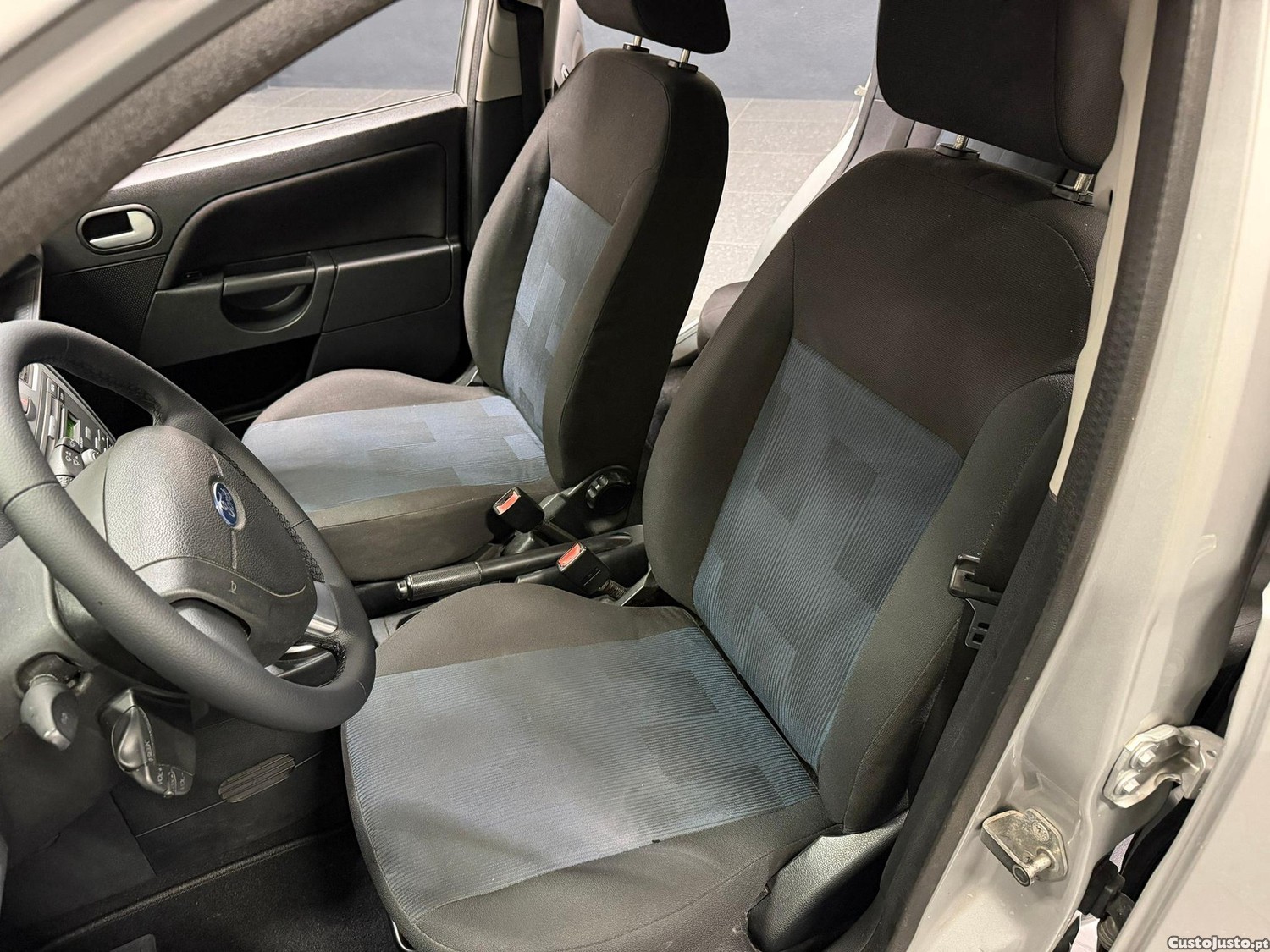 Ford Fiesta 1.25 Connection — fotografia 16