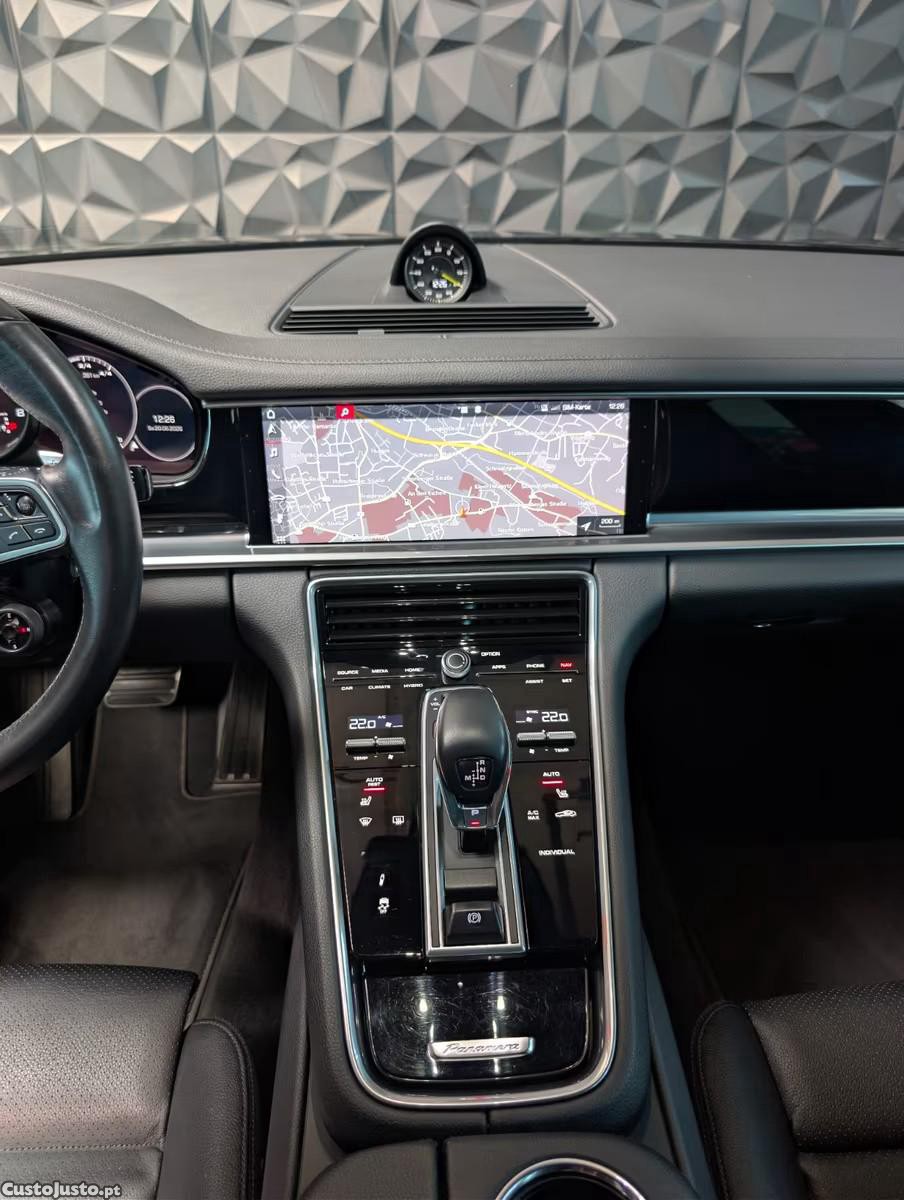 Porsche Panamera 4 E-Hybrid — fotografia 5