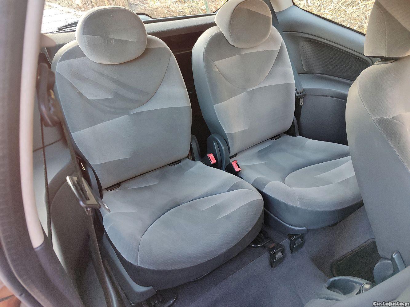Citroën C2 1.1 Confort — fotografia 3