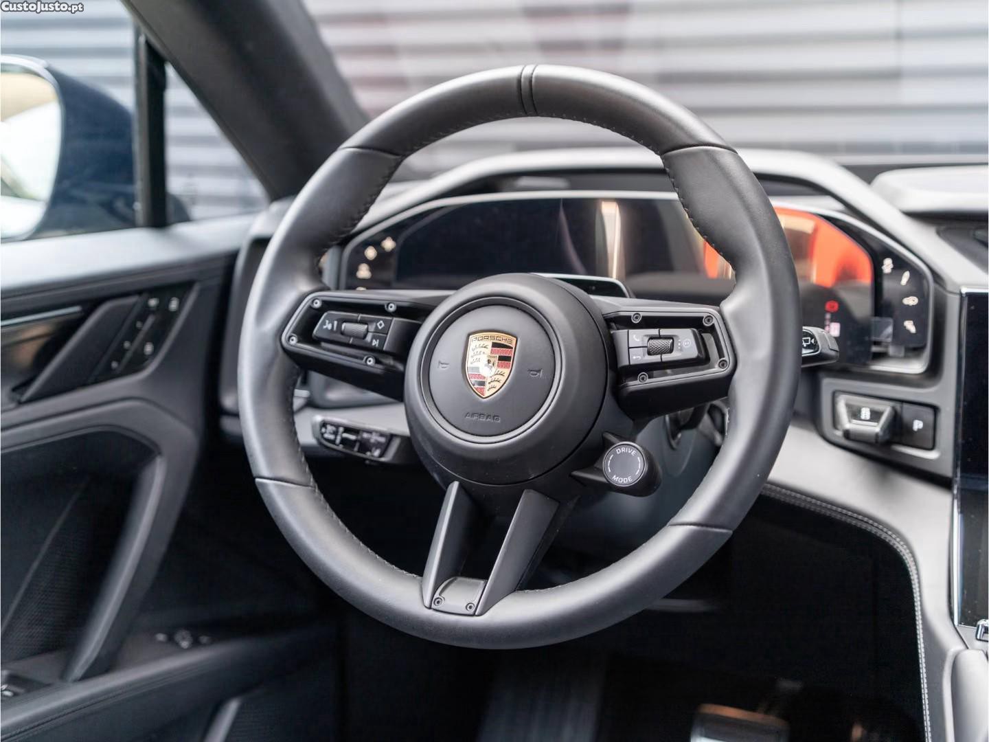 Porsche Cayenne Eletric — fotografia 14