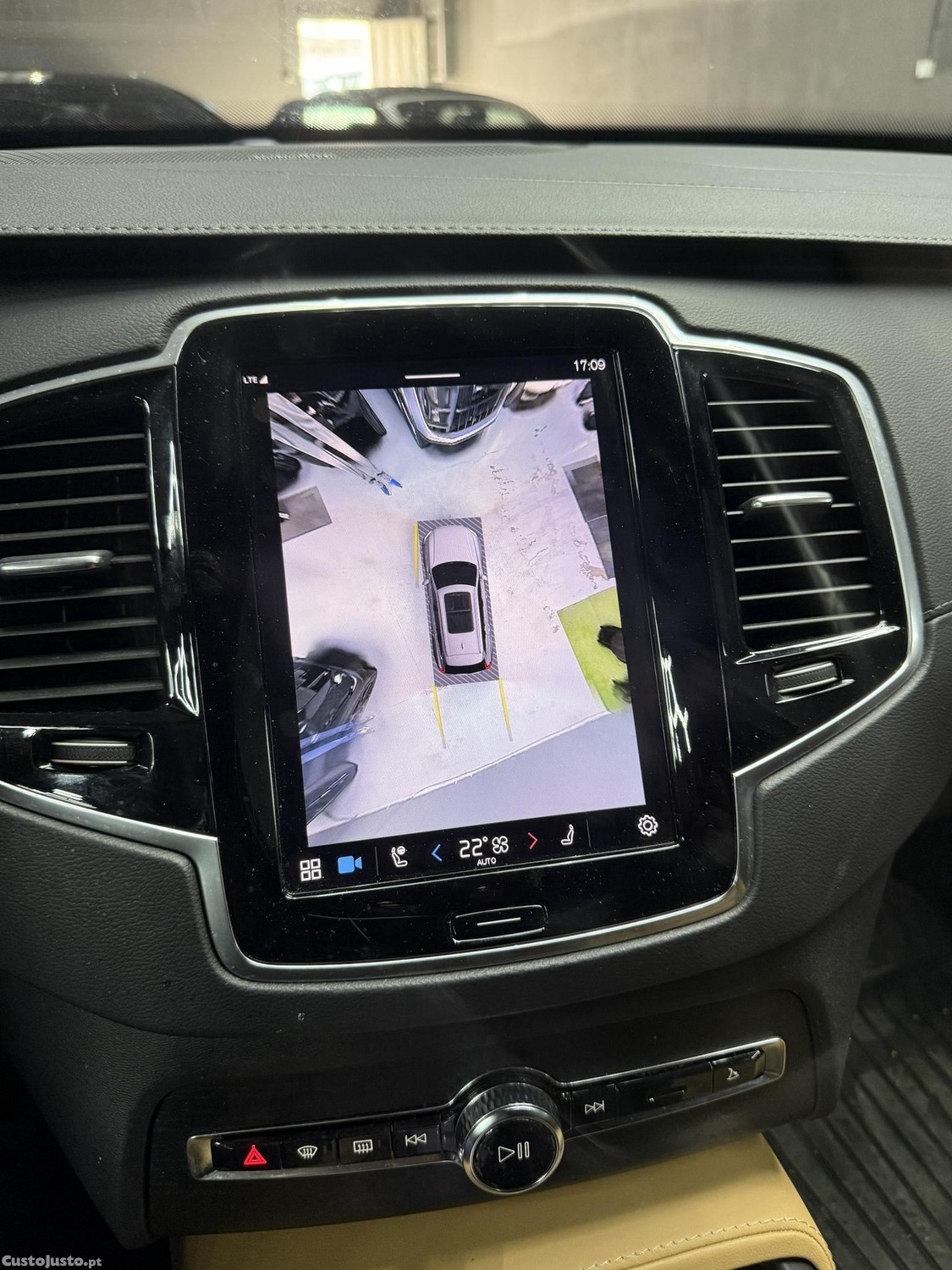 Volvo XC 60 B4 — fotografia 3