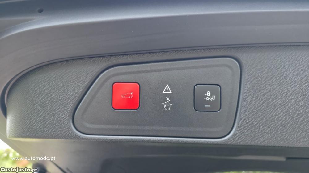 Peugeot 3008 2.0 BlueHDi GT EAT8 — fotografia 17