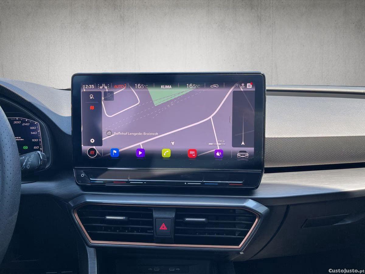 SEAT Leon 2.0 TSi VZ — fotografia 4