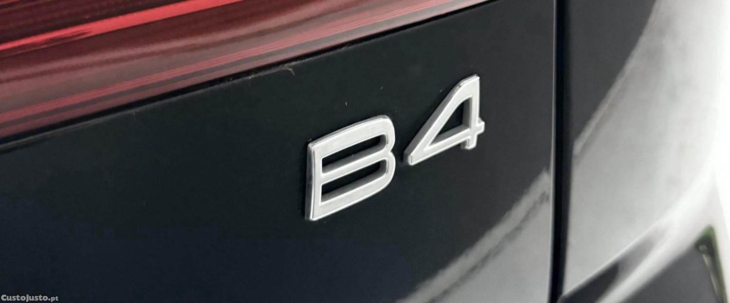 Volvo XC 60 B4 — fotografia 4