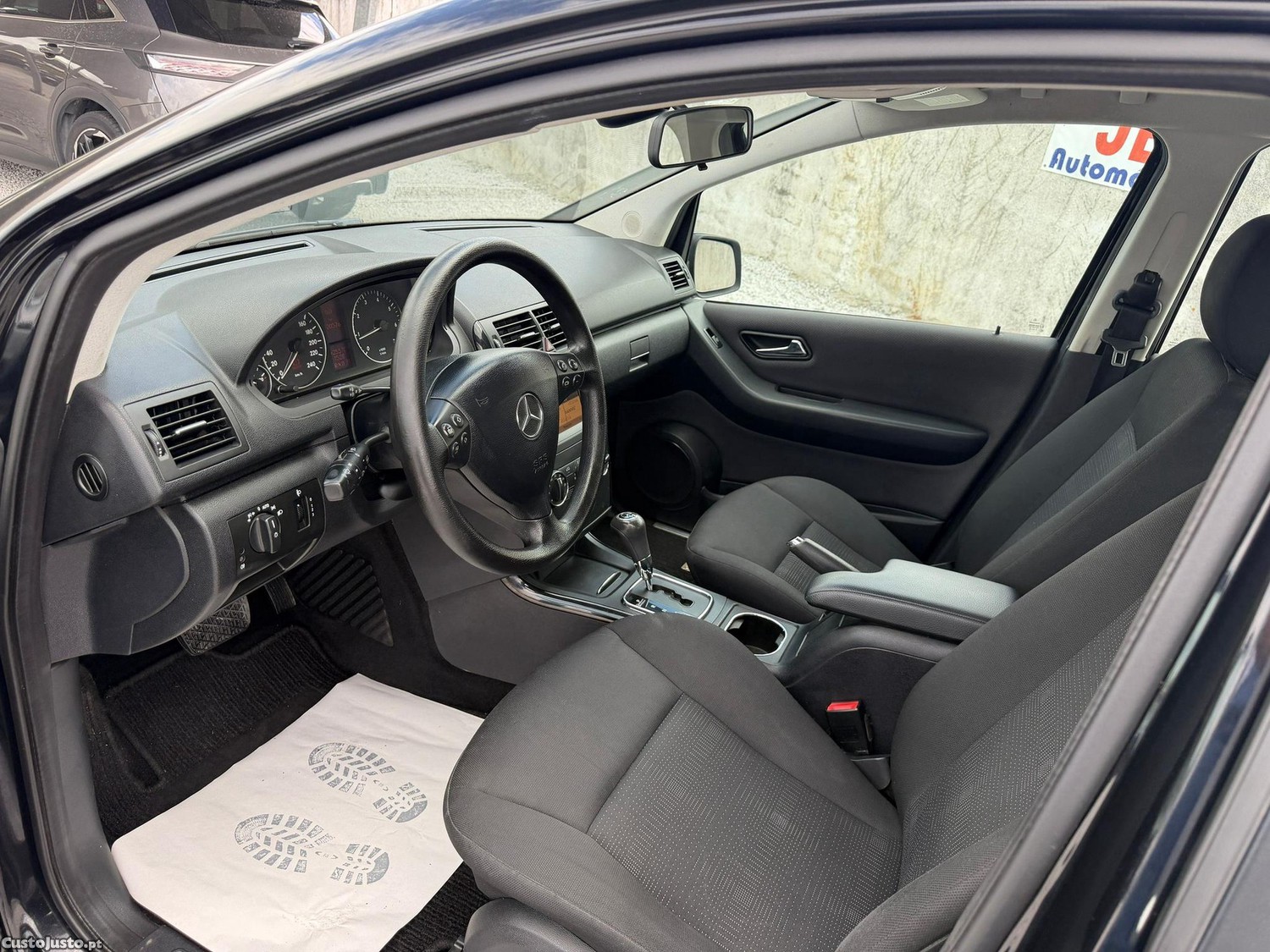 Mercedes-Benz A 160 Automático — fotografia 7