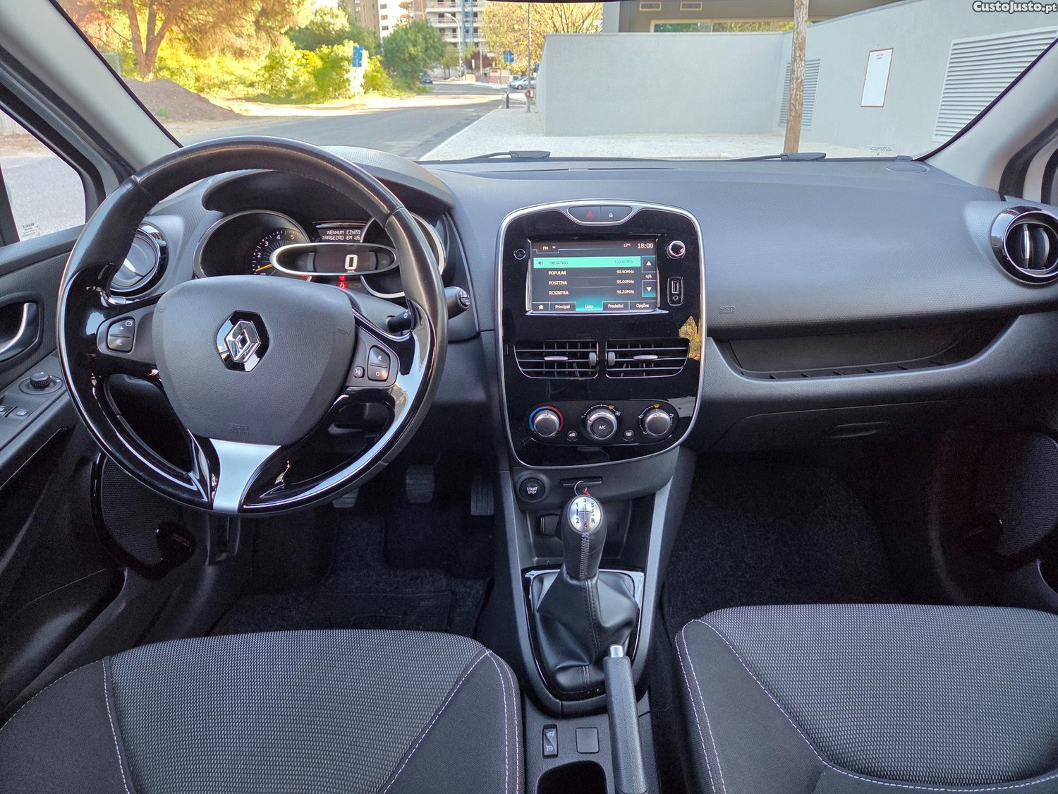 Renault Clio Sport Tourer — fotografia 2