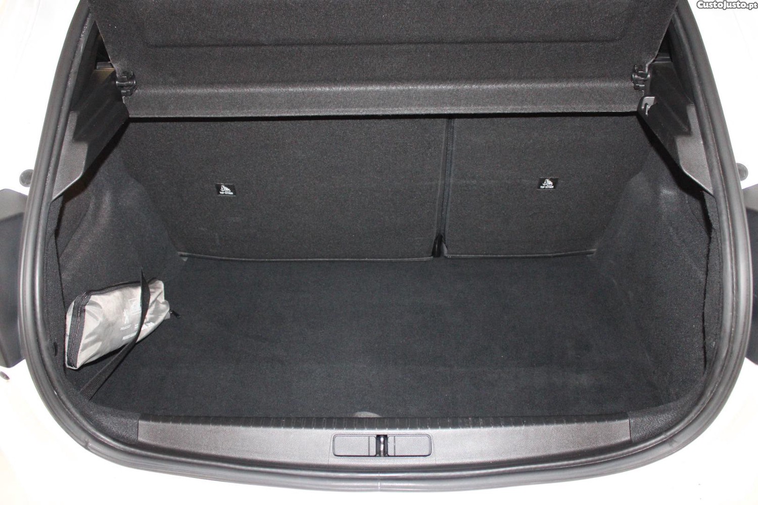 Peugeot 208 1.5 BHDI GT — fotografia 8