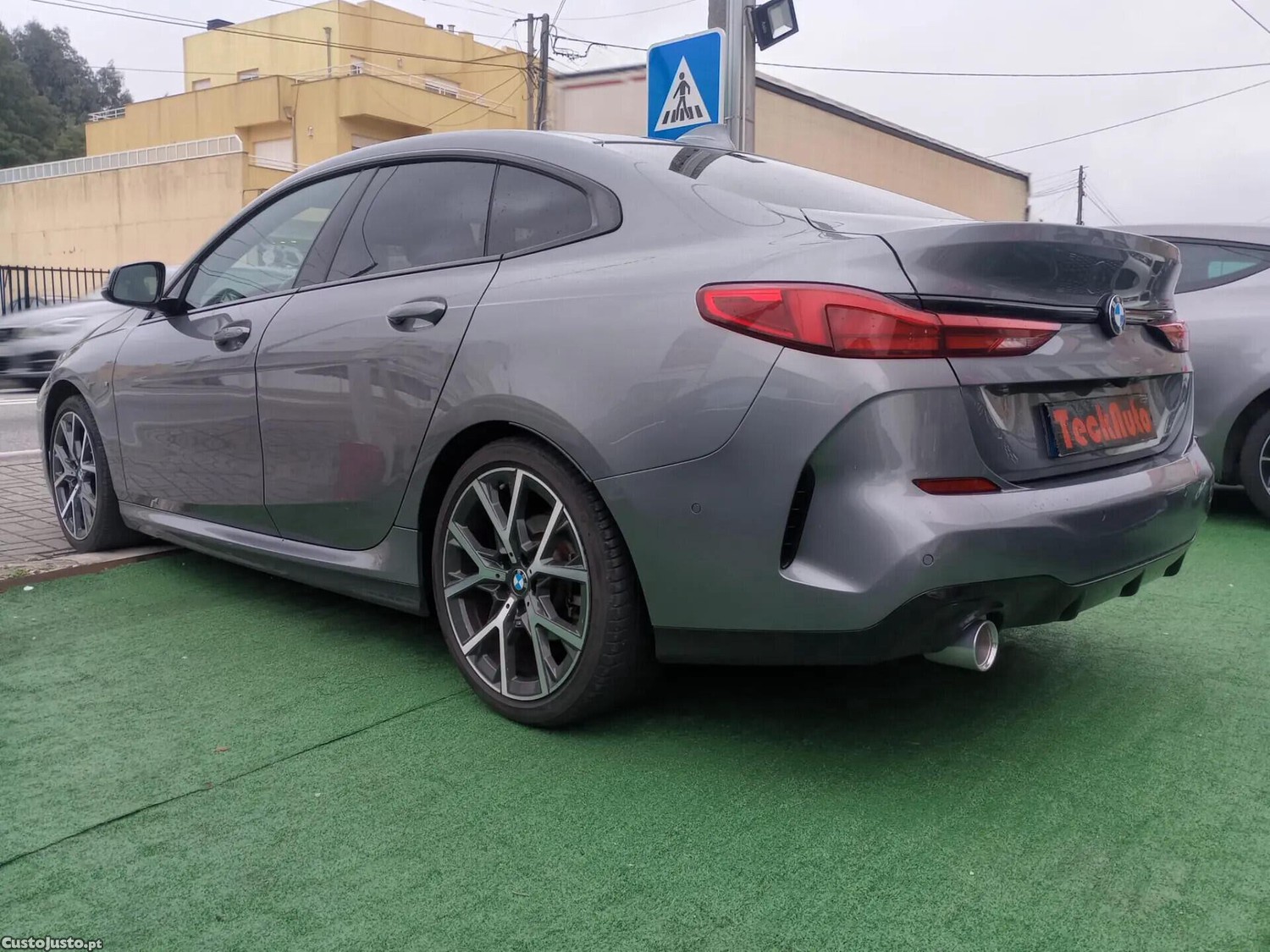 BMW 216 d Pack Desportivo M — fotografia 21