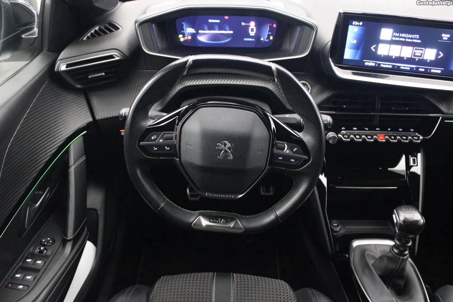 Peugeot 208 1.5 BHDI GT — fotografia 37