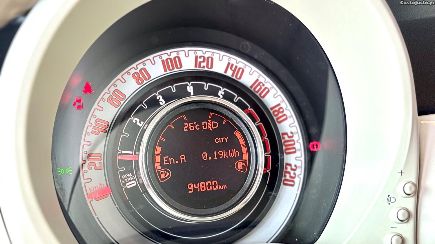 Fiat 500 1.0 Hybrid — fotografia 2