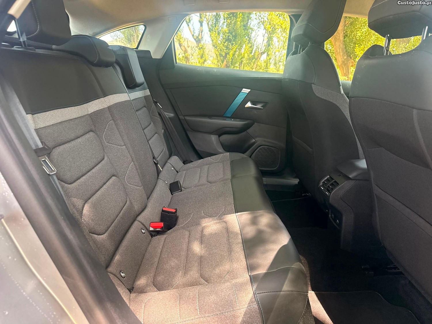 Citroën e-C4 50 kWh Feel Pack — fotografia 4