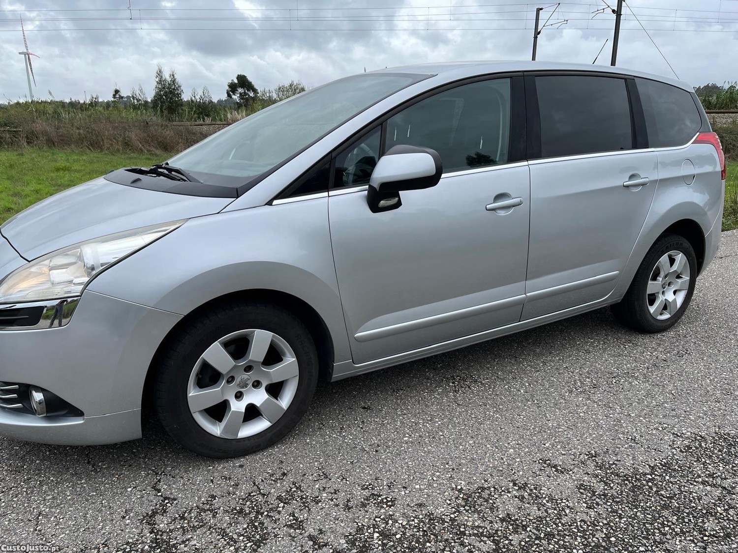 Peugeot 5008 1.6 hdi — fotografia 2