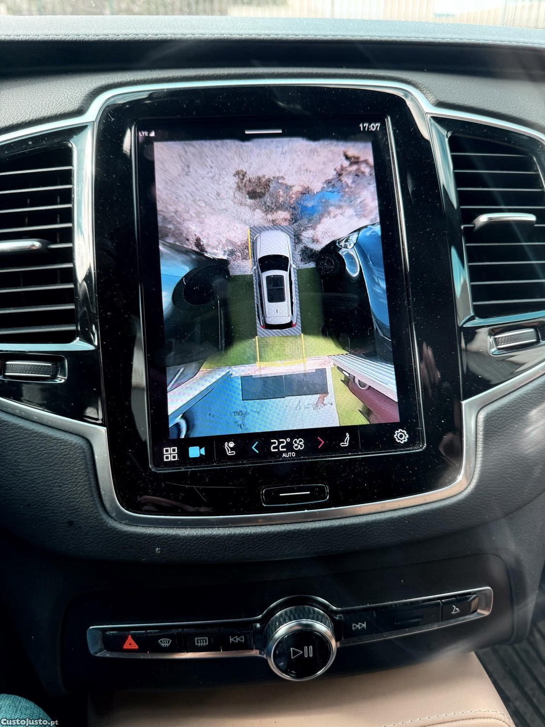 Volvo XC 60 B4 — fotografia 10