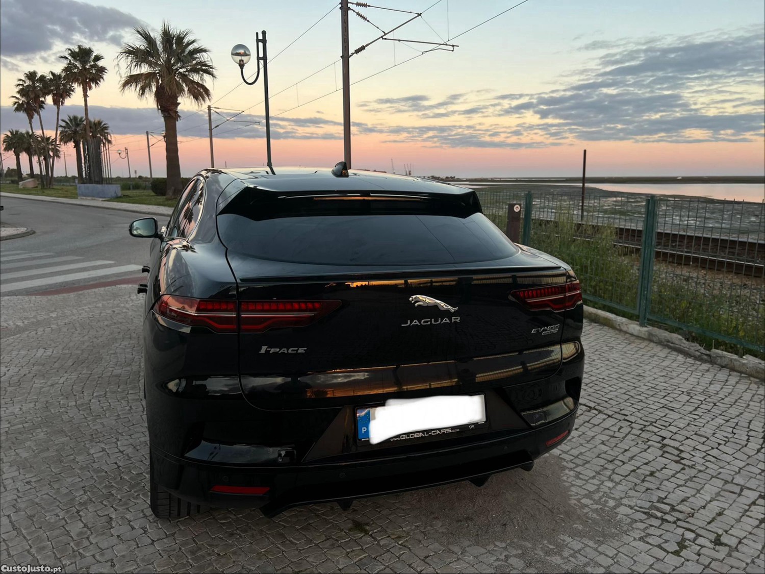 Jaguar I-Pace SE — fotografia 9