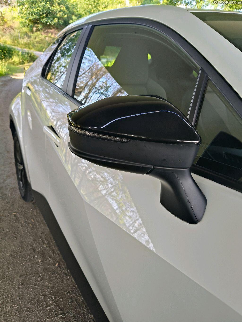 Toyota C-HR 1.8 Hybrid Comfort — fotografia 8