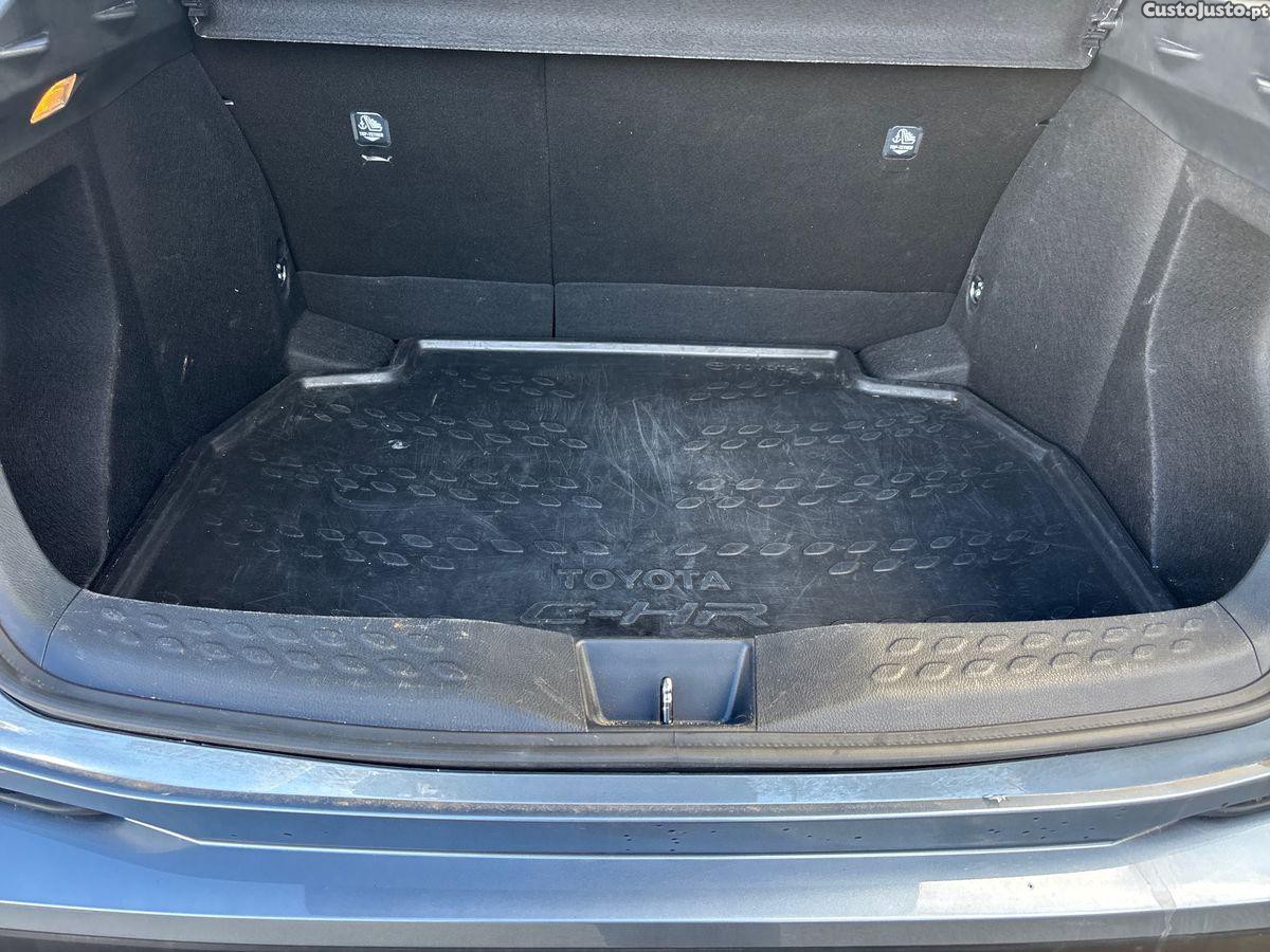 Toyota C-HR 1.8 Hybrid Square Collection — fotografia 7