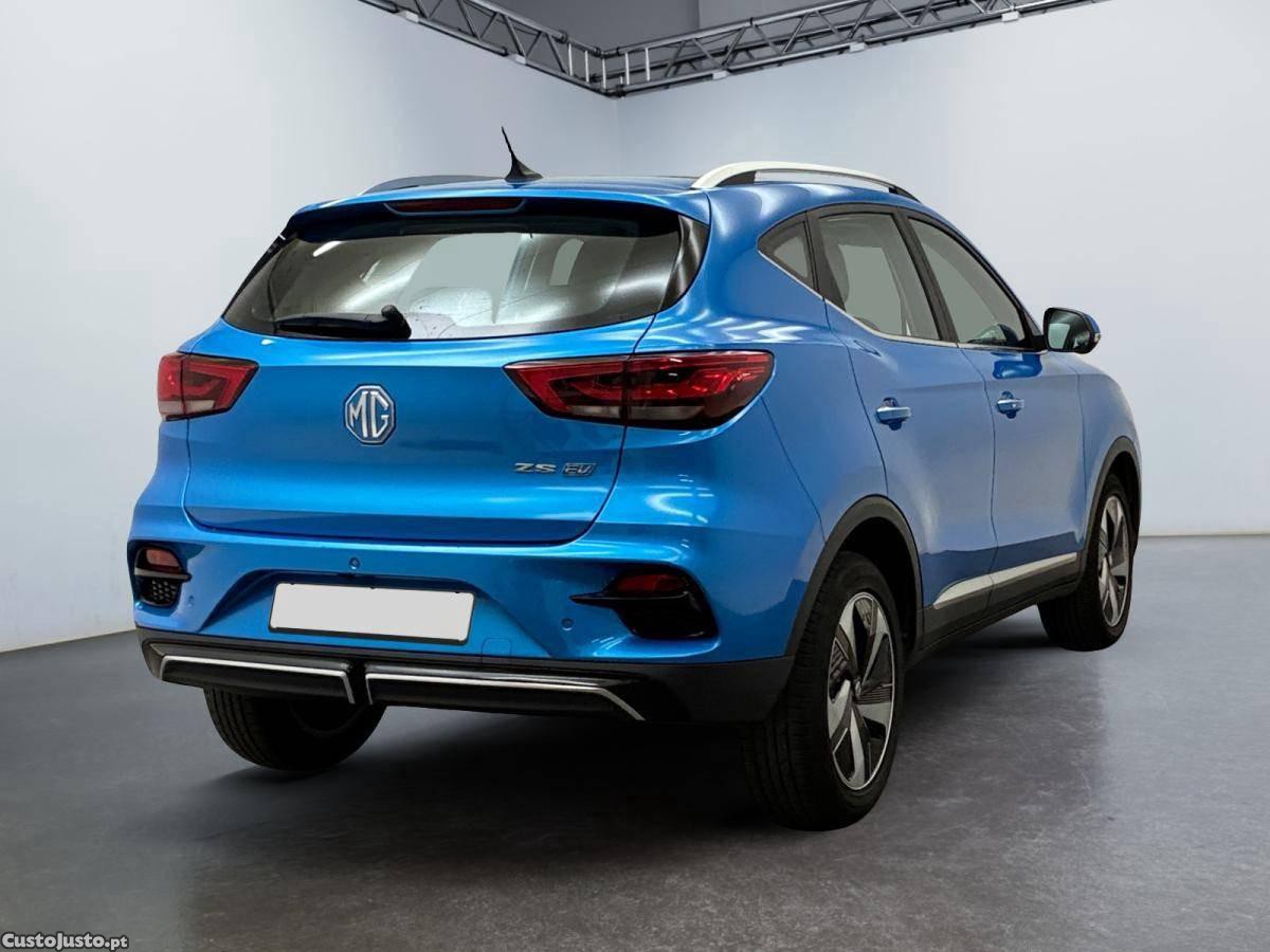 MG ZS 72.6 kWh Luxury — fotografia 11