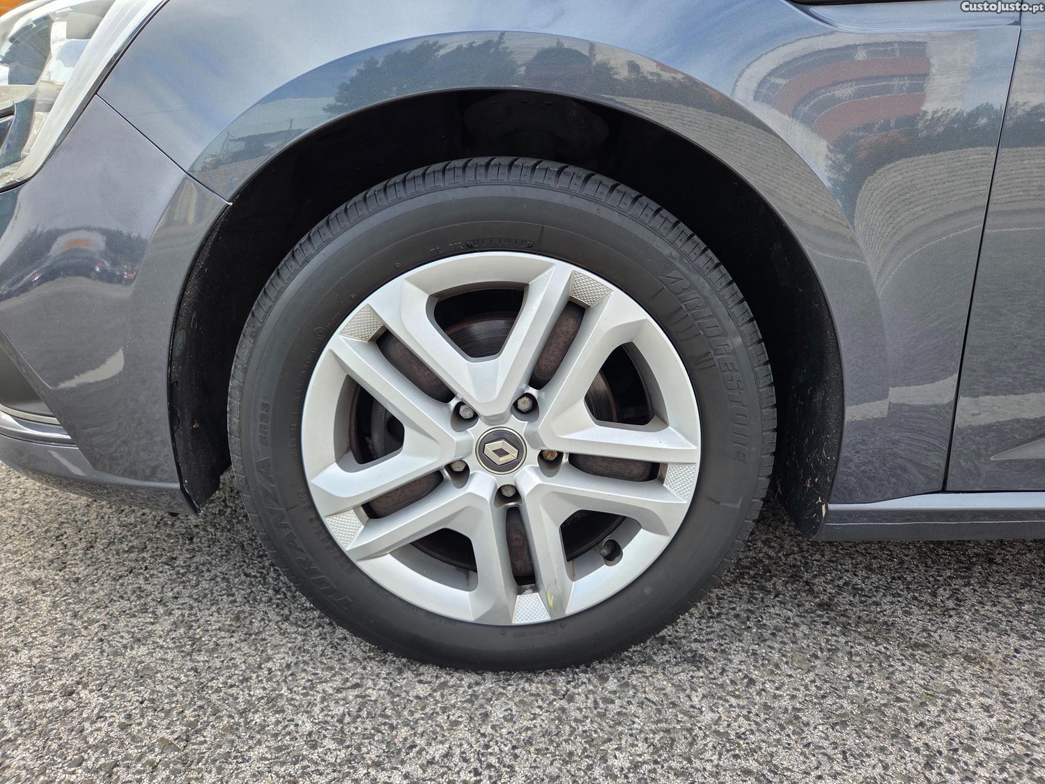 Renault Mégane Sport Tourer — fotografia 6