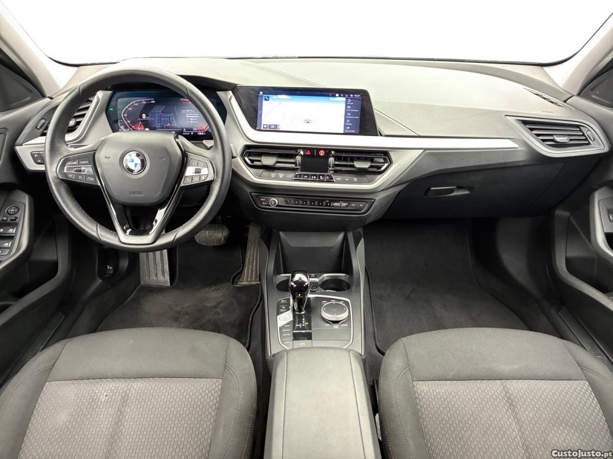 BMW 116 i Business Design DKG — fotografia 6