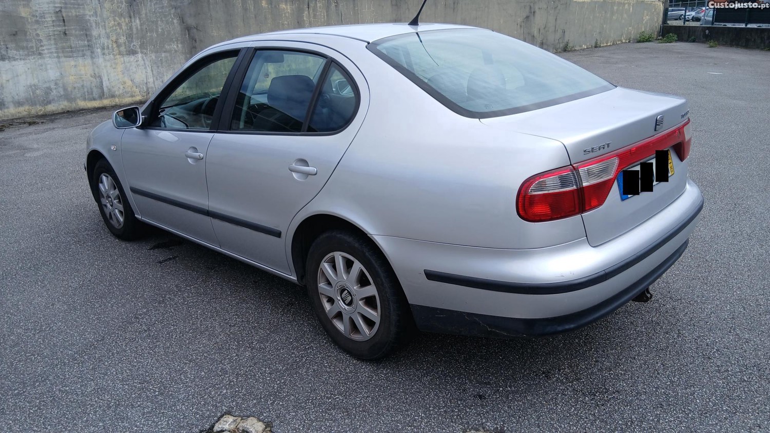SEAT Toledo 1.6 -16V 4P 185000KM BOM PREÇO — fotografia 5