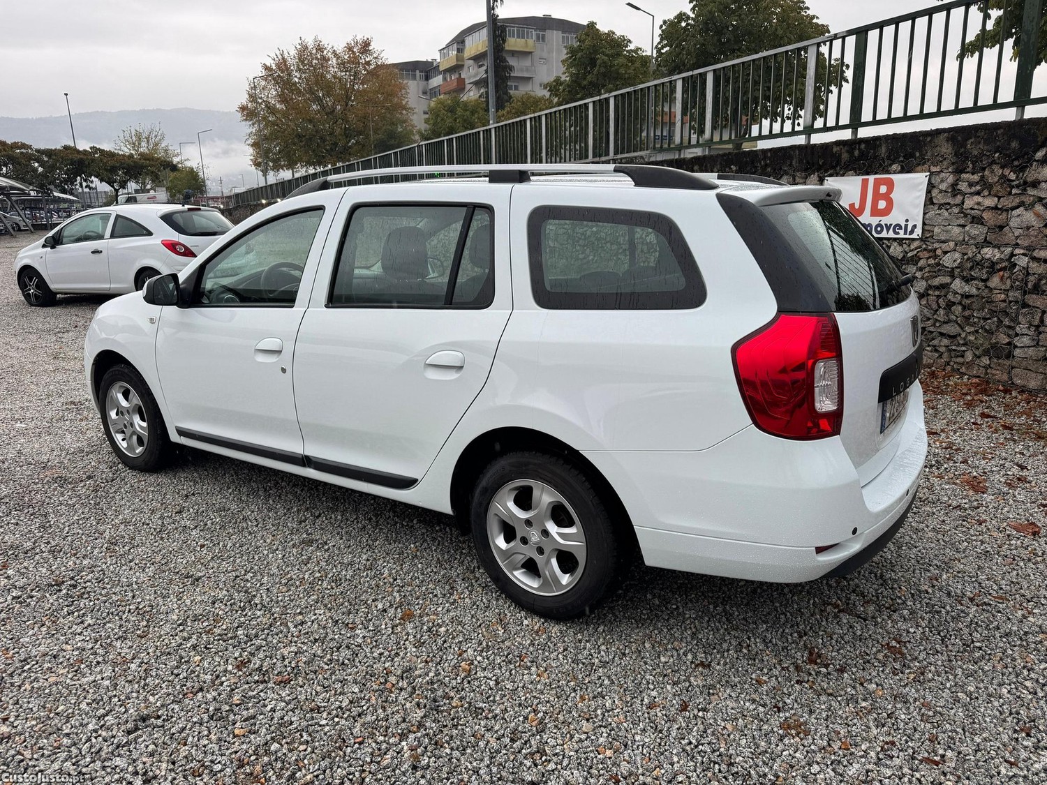 Dacia Logan 1.5 dCi Confort — fotografia 11